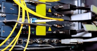 Заказать монтаж сетей в Ревде. Обслуживание ПК, ремонт от 310 руб